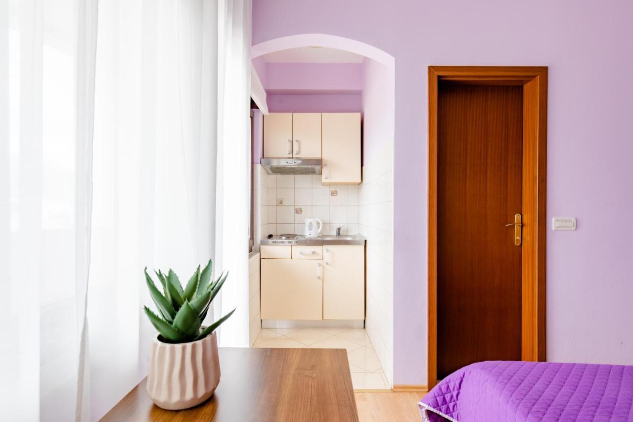 Apartments Mara Kaštela Eksteriør bilde